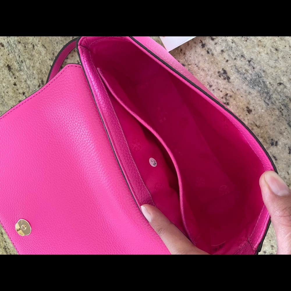 HP💝 New Tory Burch 💝 Carter Adjustable Shoulder - Picture 7 of 9